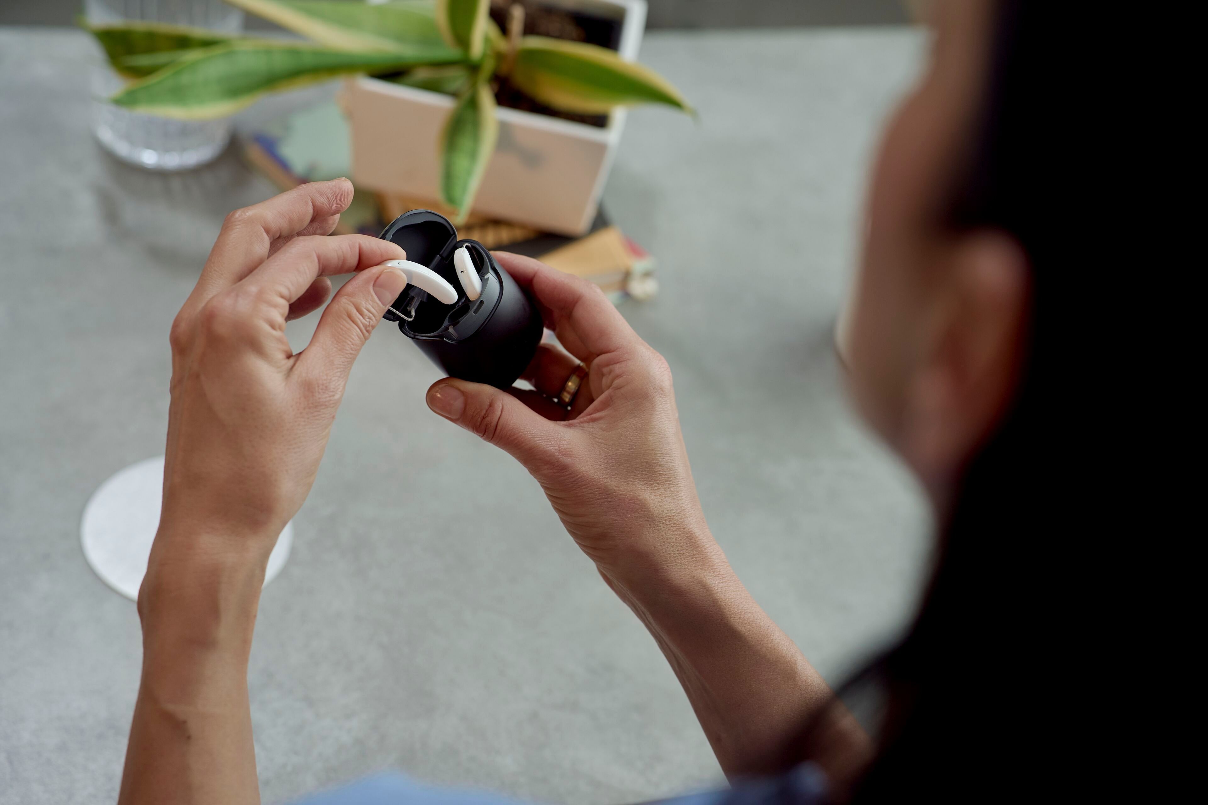 Viennatone Art 8 in Case